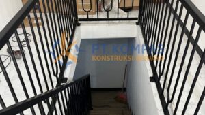 Railling tangga minimalis